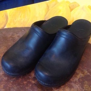 Dansko black leather clog 39